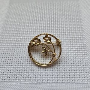 Vintage Gold Floral Brooch With Pearls